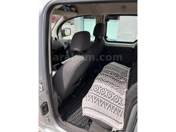 Sahibinden Renault Kangoo Multix 1.5 dCi Authentique 2012 Model