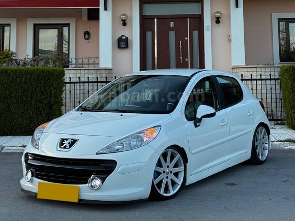 Sahibinden Peugeot 207 1.4 HDi  kurulu makina