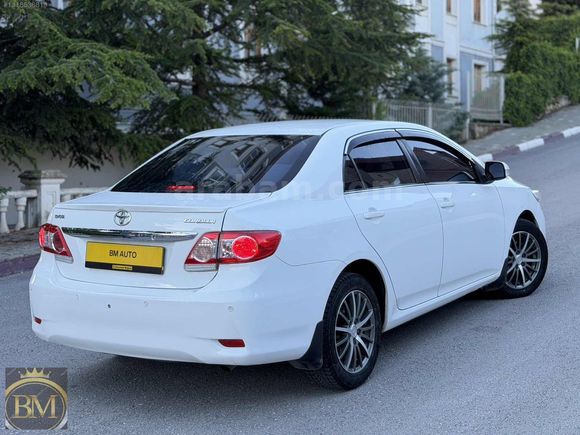 BM AUTO'dan 2011 MODEL OTOMATİK TOYOTA COROLLA 1,4 D-4D ELEGANT