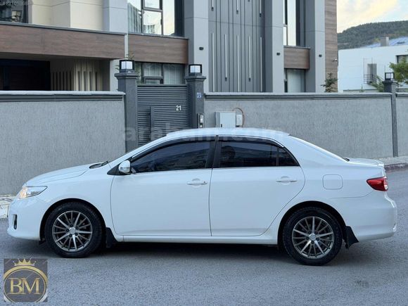 BM AUTO'dan 2011 MODEL OTOMATİK TOYOTA COROLLA 1,4 D-4D ELEGANT