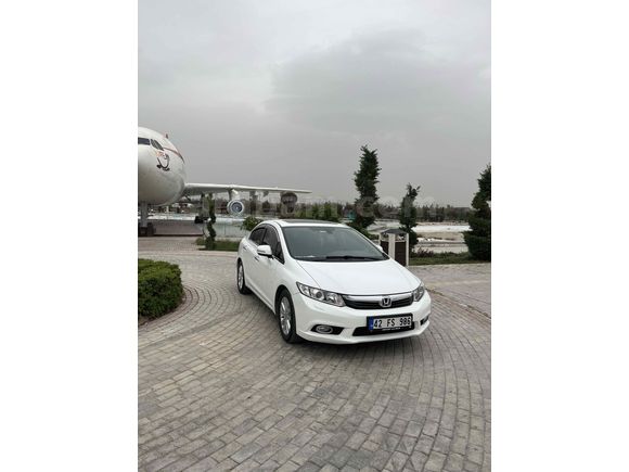 Sahibinden Honda Civic 1.6i VTEC Eco Elegance 2014 Model 