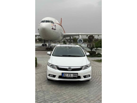 Sahibinden Honda Civic 1.6i VTEC Eco Elegance 2014 Model 