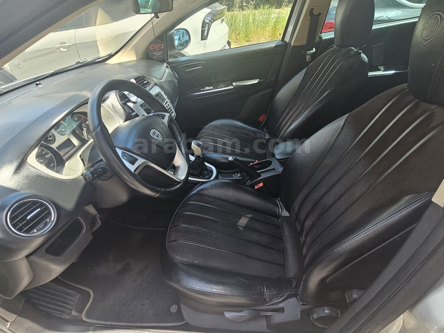 Sahibinden Lancia Delta 1.6 MJet 2009 Model İstanbul 258.000 km Gri (metalik) 3