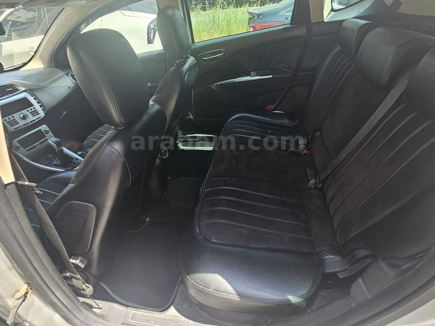 Sahibinden Lancia Delta 1.6 MJet 2009 Model İstanbul 258.000 km Gri (metalik) 5