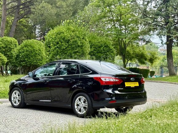 KAYALAR'DAN 2012 MODEL FOCUS 1.6TDCİ 95HP KUSURSUZ