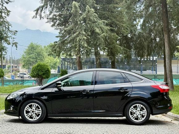 KAYALAR'DAN 2012 MODEL FOCUS 1.6TDCİ 95HP KUSURSUZ