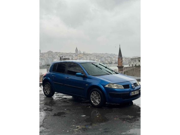 Sahibinden Renault Megane 1.6 Authentique 2005 Model  258.000 km Lacivert