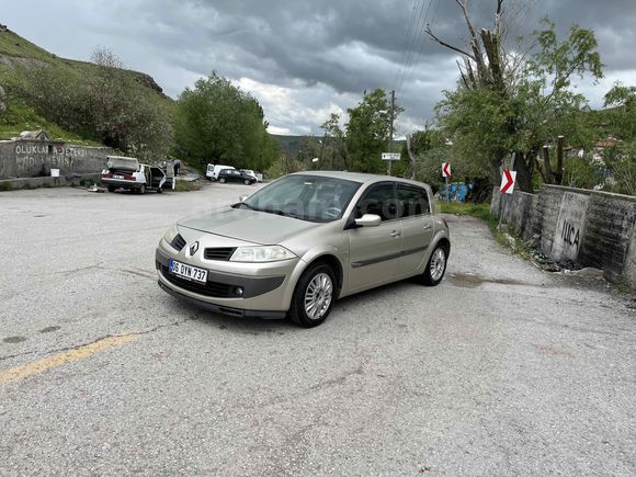 Sahibinden Renault Megane 1.6 Privilege 2006 Model..