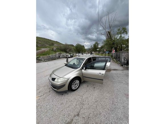 Sahibinden Renault Megane 1.6 Privilege 2006 Model..
