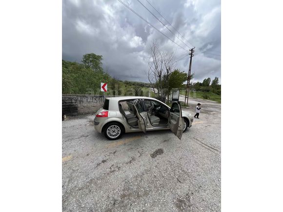 Sahibinden Renault Megane 1.6 Privilege 2006 Model..
