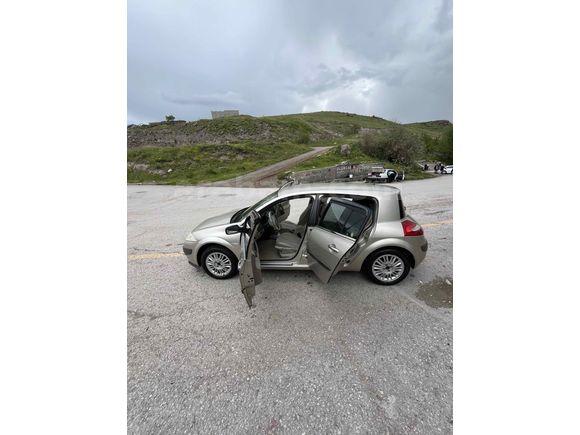 Sahibinden Renault Megane 1.6 Privilege 2006 Model..