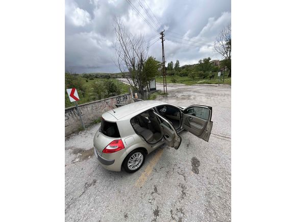 Sahibinden Renault Megane 1.6 Privilege 2006 Model..