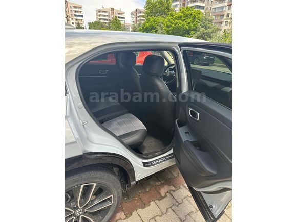 Sahibinden Honda HR-V 1.5 e-HEV Advance 2024 Model 