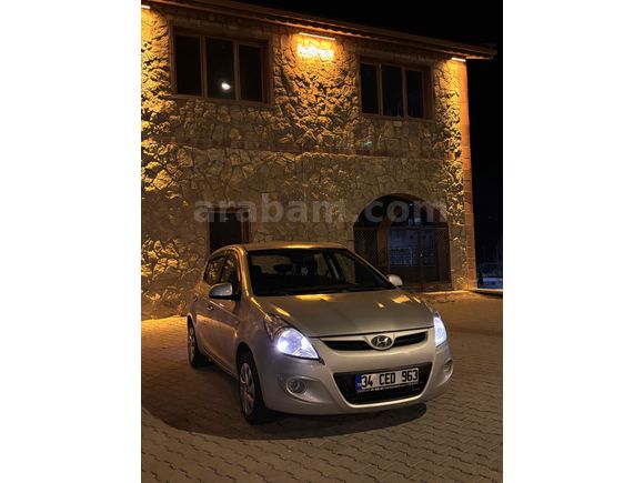 Sahibinden Hyundai i20 1.2 MPI Team 2011 Model 