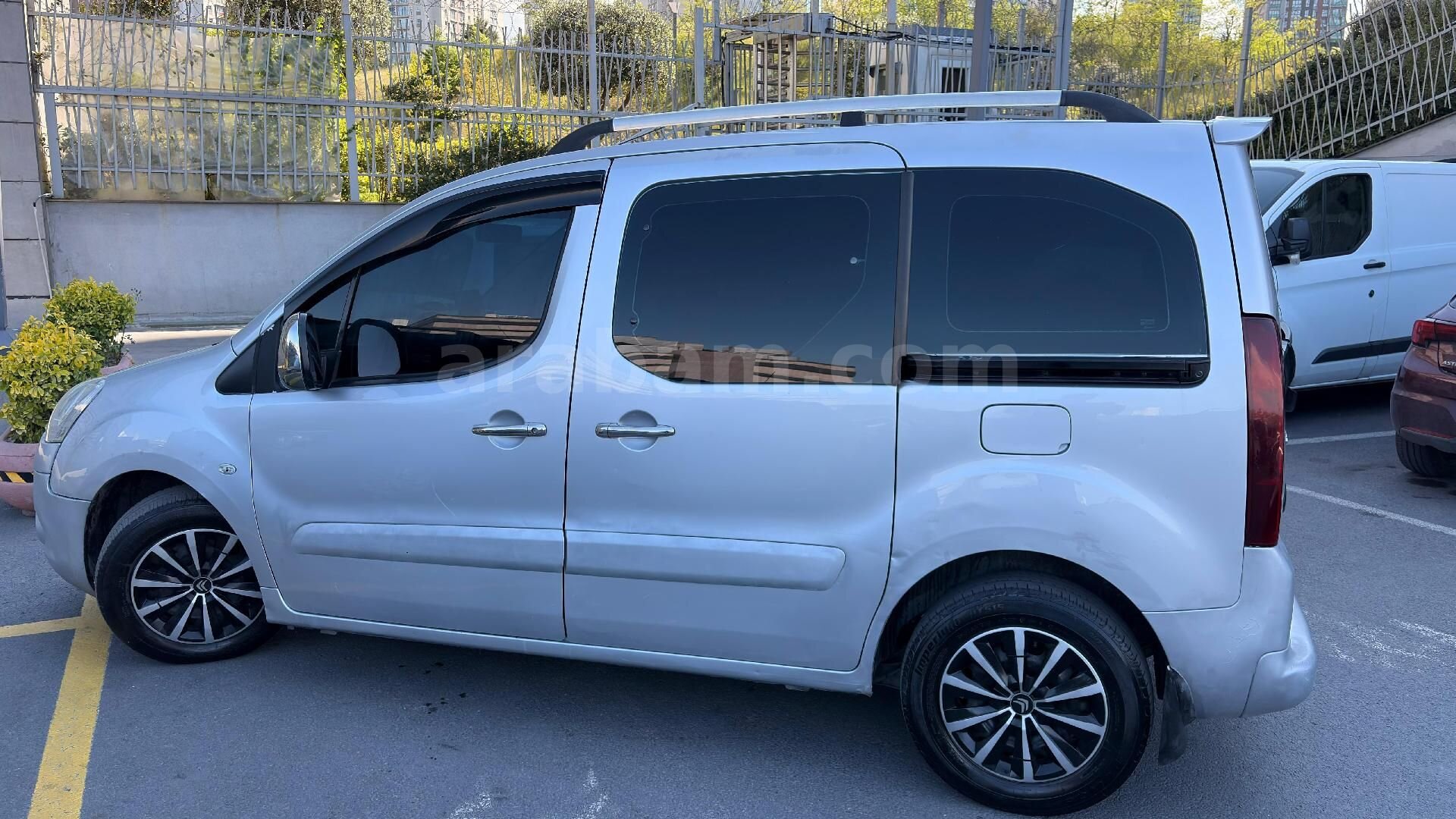 Sahibinden Citroen Berlingo 1.6 HDi X 2009 Model İstanbul 185.505 km Gri 6