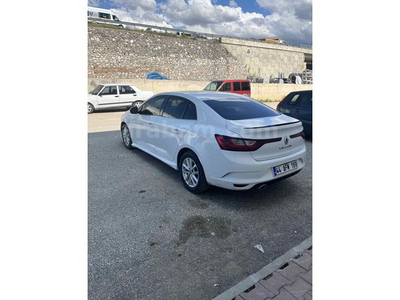 Sahibinden Renault Megane 1.5 Blue DCI Touch 2019 Model 