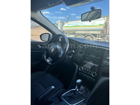 Sahibinden Renault Megane 1.5 Blue DCI Touch 2019 Model 