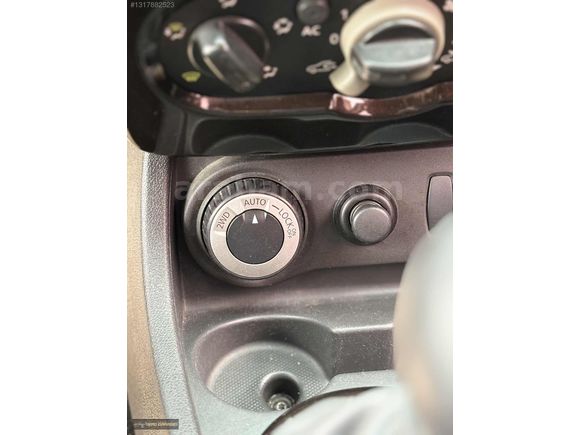 ERD GARAGE'DEN ÇOK TEMİZ 4x4 LAUREATE DUSTER