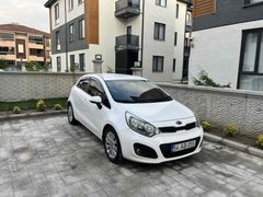 Temiz. Kullanılmış otomatik araç almak için satıyorum