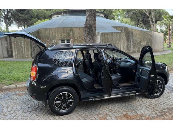 CAM GİBİ HATASIZ DEĞİŞENSİZ HASAR KAYITSIZ 2016 DUSTER 143.000KM