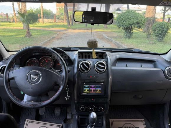 CAM GİBİ HATASIZ DEĞİŞENSİZ HASAR KAYITSIZ 2016 DUSTER 143.000KM