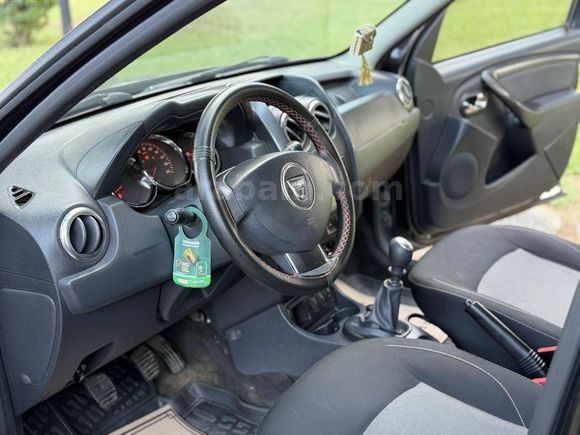 CAM GİBİ HATASIZ DEĞİŞENSİZ HASAR KAYITSIZ 2016 DUSTER 143.000KM