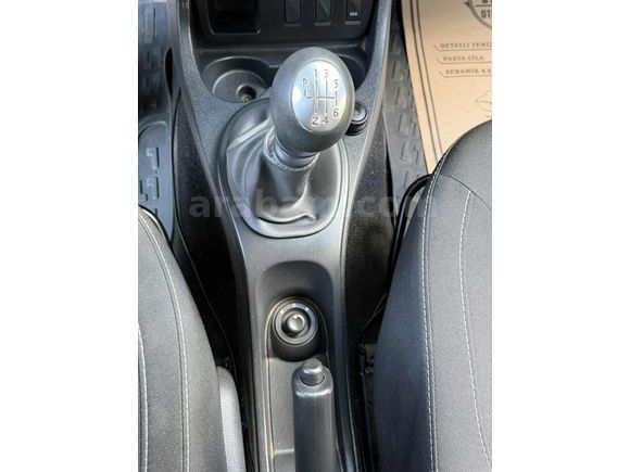 CAM GİBİ HATASIZ DEĞİŞENSİZ HASAR KAYITSIZ 2016 DUSTER 143.000KM