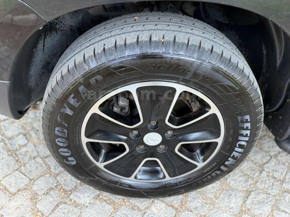 CAM GİBİ HATASIZ DEĞİŞENSİZ HASAR KAYITSIZ 2016 DUSTER 143.000KM