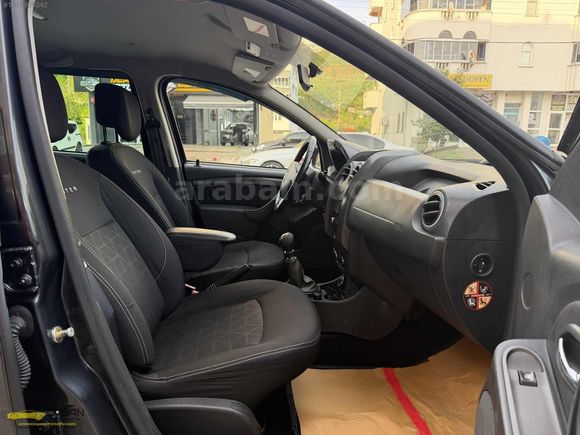 ÇAĞAN'DAN 2015 DUSTER 4X4 LAUREATE LOOK BOYASIZ 125.000KM