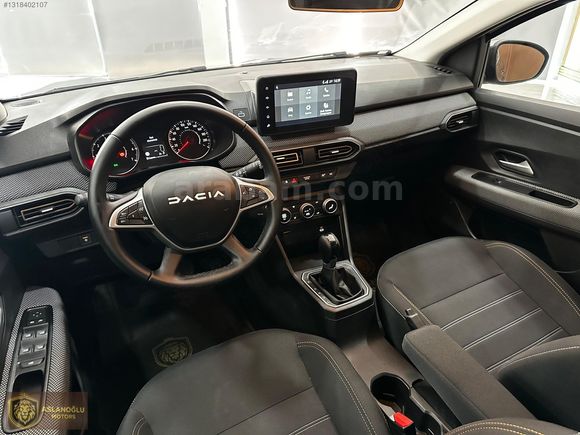 2025 10 BİN KM DACIA STEPWAY EXPRESSİON 1.0TCE 90BG CVT SADECE