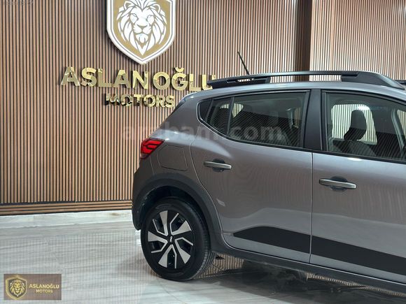 2025 10 BİN KM DACIA STEPWAY EXPRESSİON 1.0TCE 90BG CVT SADECE