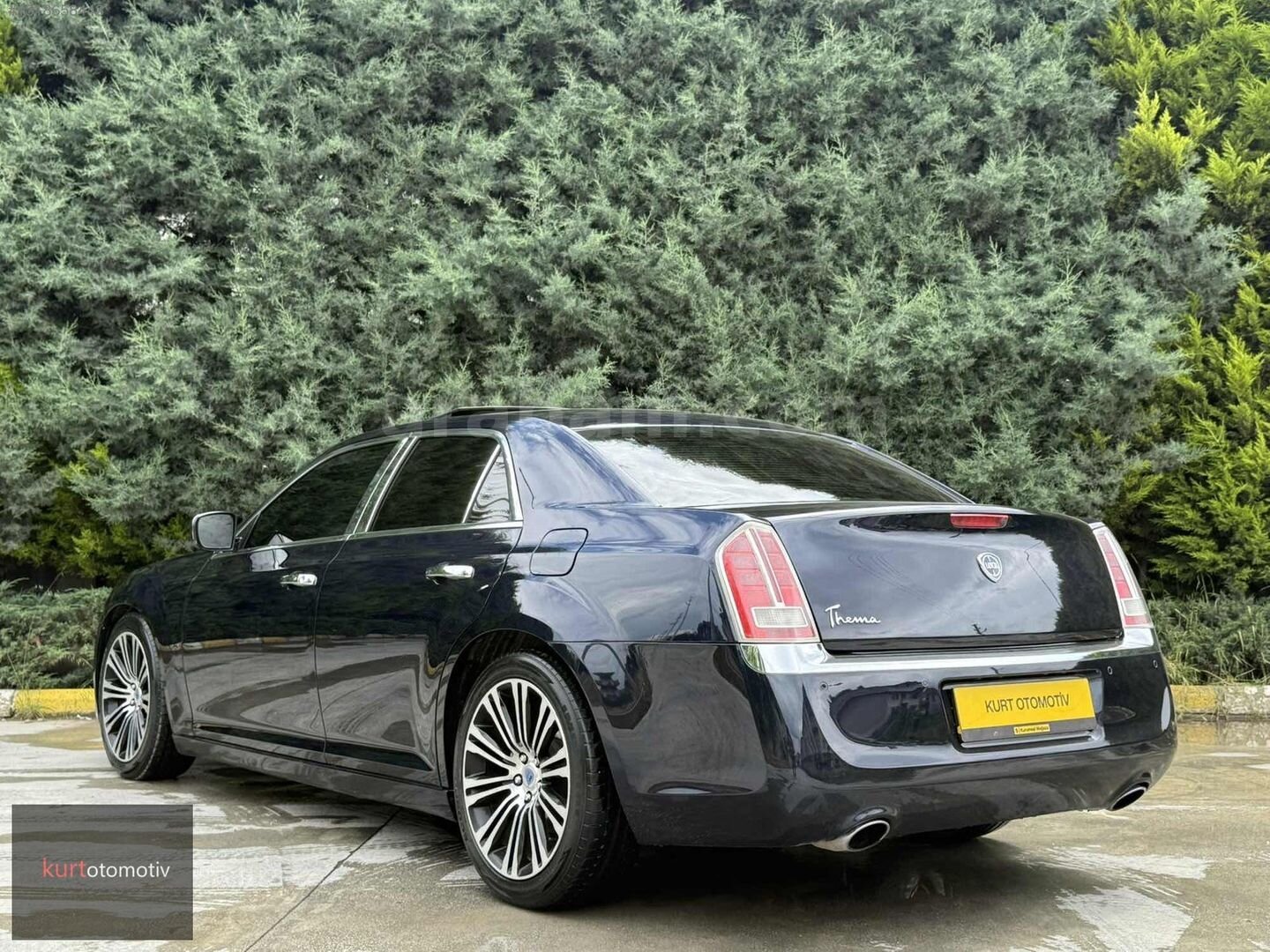Galeriden Lancia Thema 3.0 CRD 2012 Model Düzce 175.000 km Lacivert 7