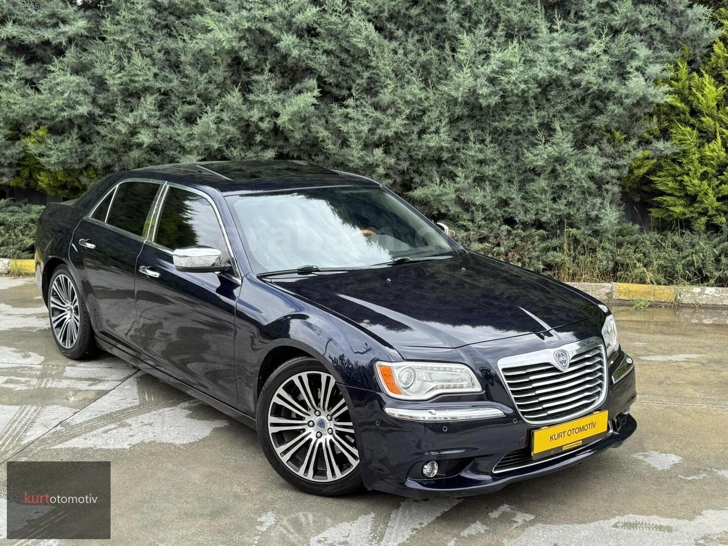 Galeriden Lancia Thema 3.0 CRD 2012 Model Düzce 175.000 km Lacivert 3