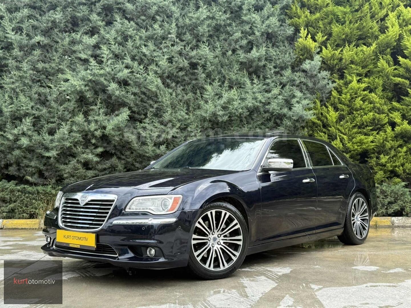 Galeriden Lancia Thema 3.0 CRD 2012 Model Düzce 175.000 km Lacivert 1
