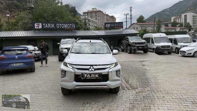 2020 MİTSUBİSHİ L200 İLK SAHİBİNDEN %20 FATURALI 4x4 !