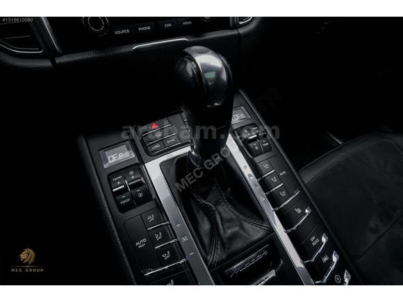 2016 PORSCHE MACAN CAM TAVAN BAYİ DÜŞÜK KM