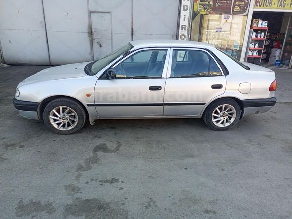 Sahibinden Toyota Corolla 1.3 Terra 2000 Model