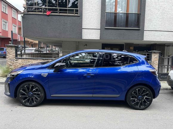 Sahibinden Renault Clio 1.0 TCe Techno Esprit Alpine 2024 Model 