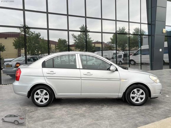 BOZAN OTOMOTİV DEN 2011 HUNDAİ ACCENT ERA SELECT EN FULU