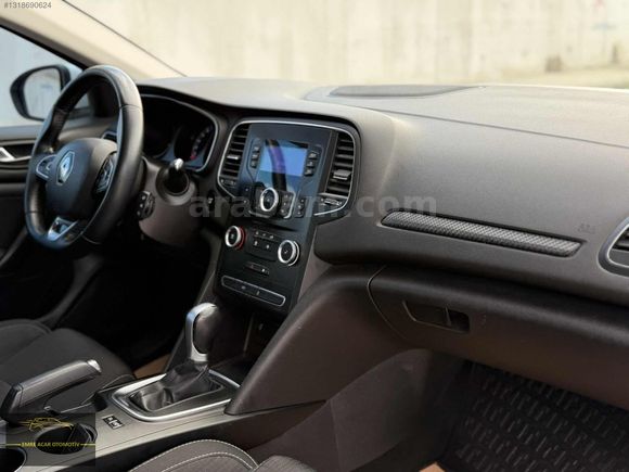 BOYASIZ 2020 RENAULT MEGANE 1.5 BLUE DCİ TOUCH EDC 183.000 KM