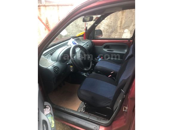 Sahibinden Renault Kangoo 1.4 RTE 2000 Model Kocaeli