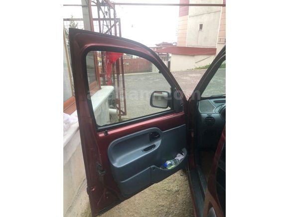 Sahibinden Renault Kangoo 1.4 RTE 2000 Model Kocaeli