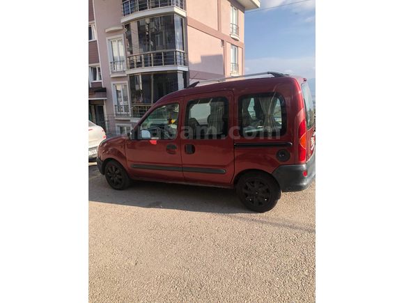 Sahibinden Renault Kangoo 1.4 RTE 2000 Model Kocaeli
