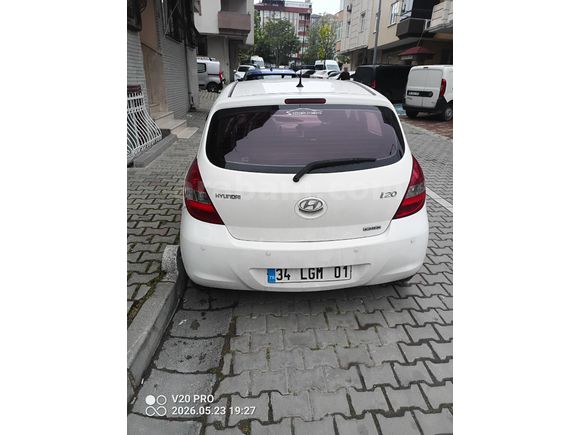 Sahibinden Hyundai i20 1.4 CRDi Team 2012 Model  292.000 km Beyaz