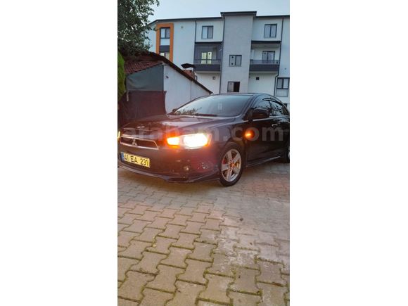 Sahibinden Mitsubishi Lancer 1.5 Invite 2010 Model