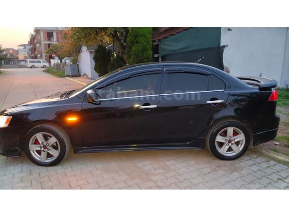 Sahibinden Mitsubishi Lancer 1.5 Invite 2010 Model