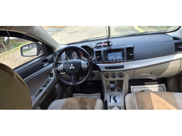 Sahibinden Mitsubishi Lancer 1.5 Invite 2010 Model