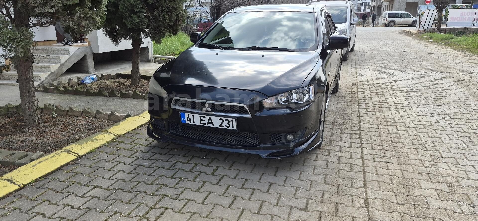 Sahibinden Mitsubishi Lancer 1.5 Invite 2010 Model 1