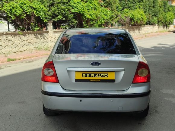 S&R AUTO DAN TEMİZ BAKIMLI 2008 MODEL OTOMATİK FORT FOCUS