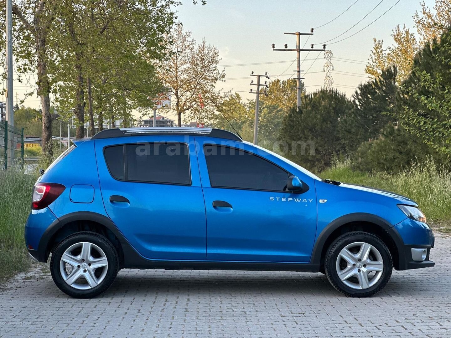 Galeriden Dacia Sandero 0.9 TCe Stepway Easy-R 2016 Model Yalova 191.000 km Mavi (metalik) 3